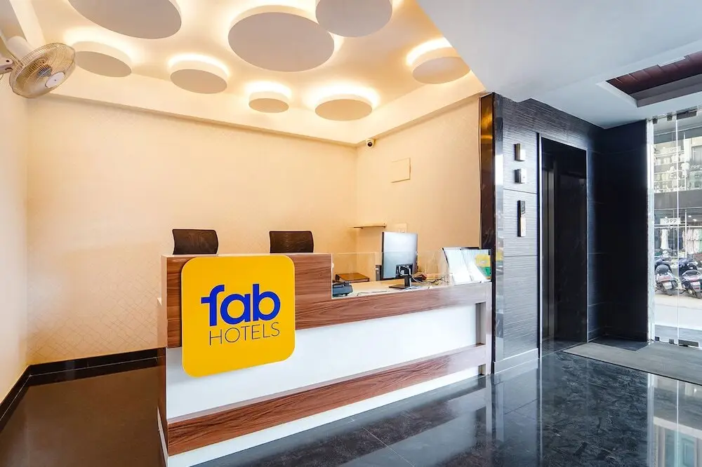 Бангалор: FabHotel Elegant I
