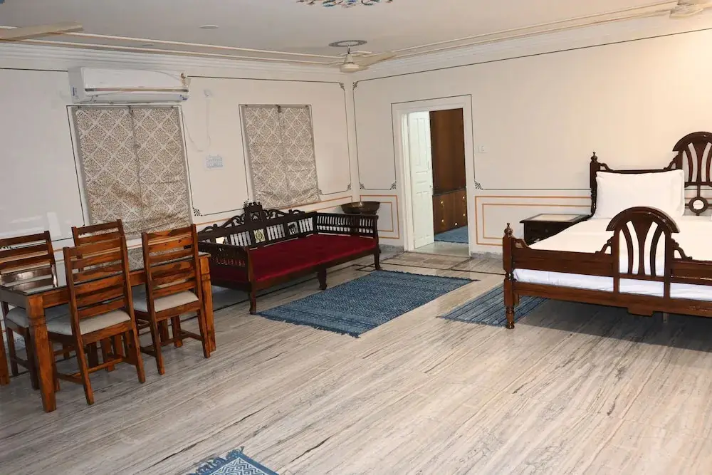 Джайпур: Raghunath Haveli - A Heritage Homestay