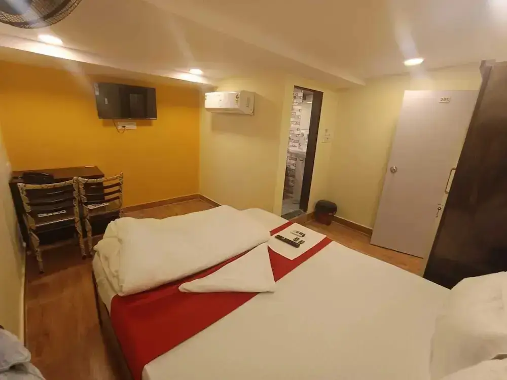 Мумбаи: Hotel Metro Galaxy Inn