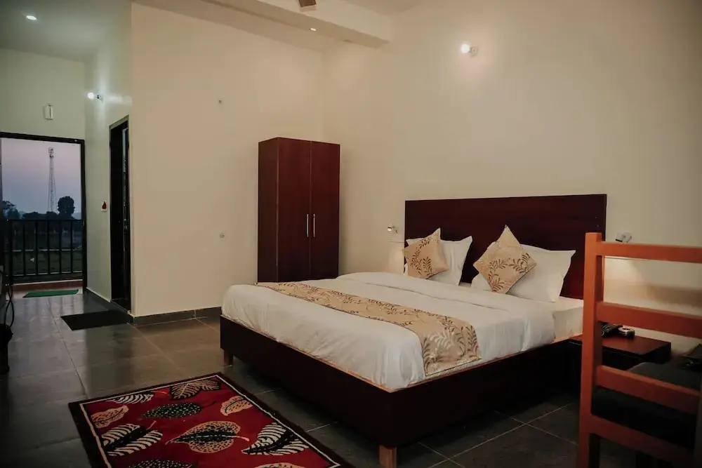Наинитал: Corbett Secret Hideout