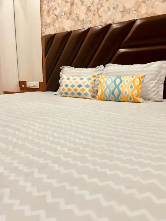 Индаур: The Cozy Stay