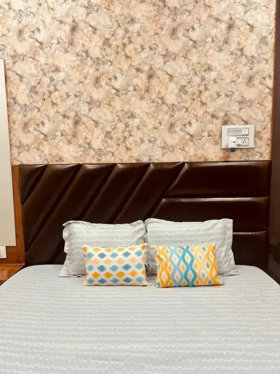 Индаур: The Cozy Stay