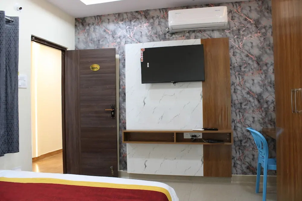 Хидерабад: Hotel SVR Luxury Rooms