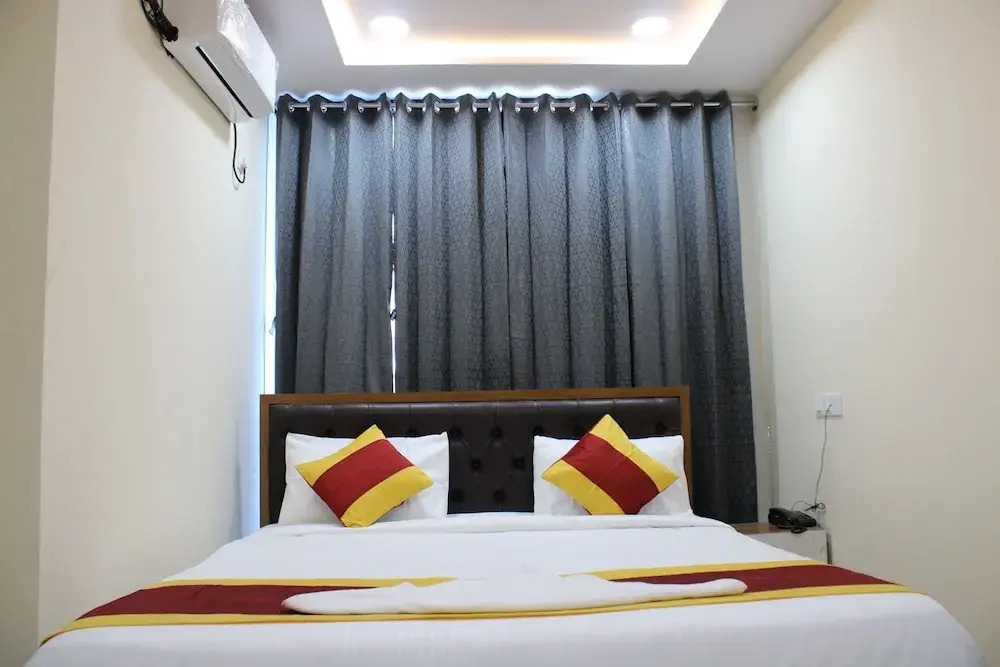 Хидерабад: Hotel SVR Luxury Rooms