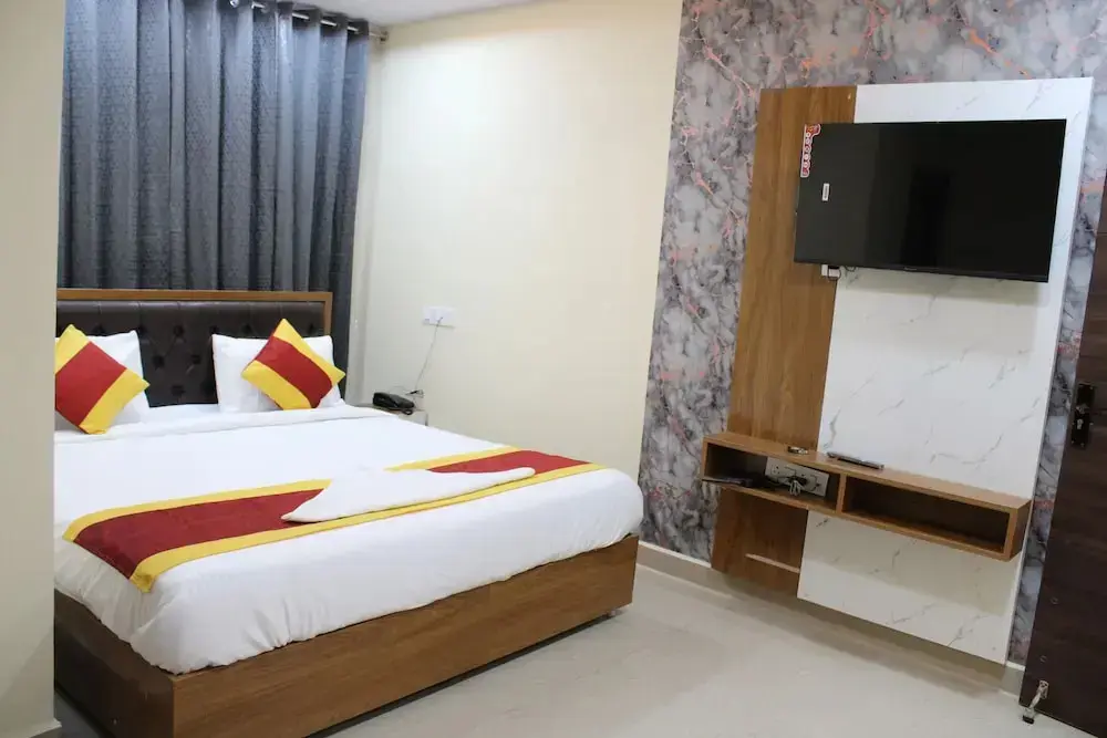 Хидерабад: Hotel SVR Luxury Rooms