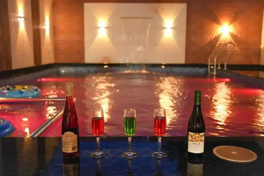 Хандала: karla retreat Resort lonavala