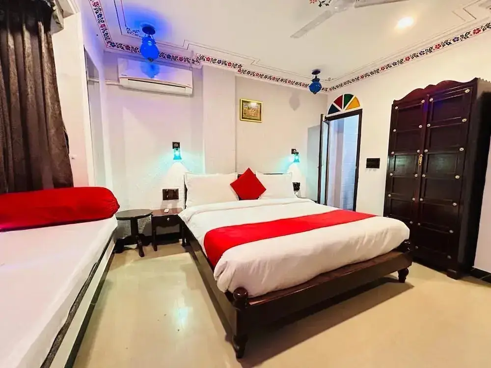 Удаипур: Hotel Ambika Chirwa House