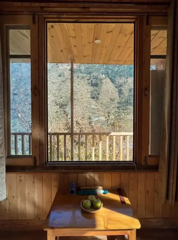 Гушайни: Kefi Bakehouse & Stays Tirthan