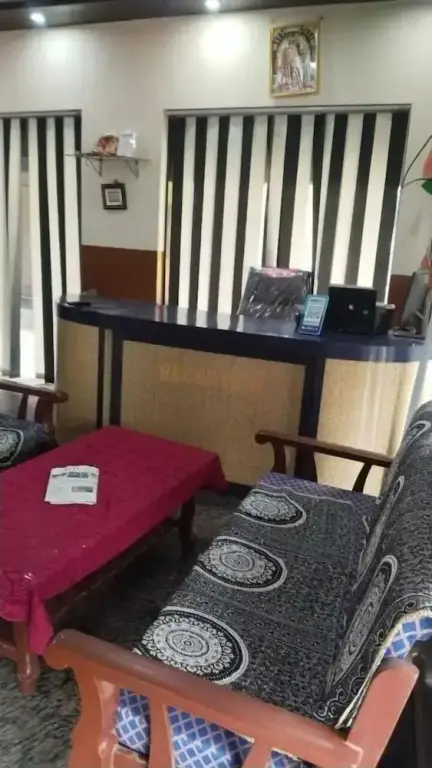 Праяградж: Shri Veni Madhav Hotel