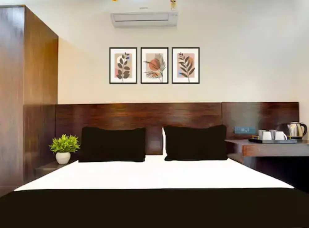 Большая Нойда: Yati Suites