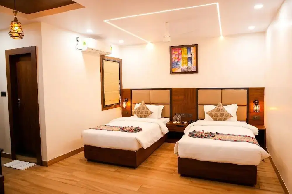 Джамшедпур: River sidde inn