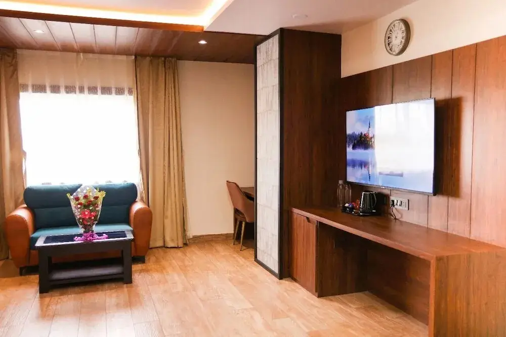 Джамшедпур: River sidde inn
