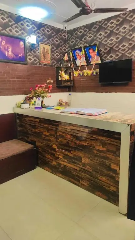 Нью-Дели: Shri Sai Guest House