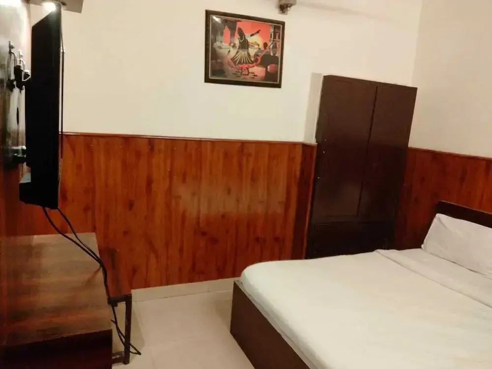 Нью-Дели: Shri Sai Guest House