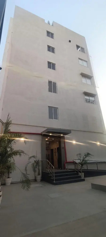 Iris Beacon Hotel, Rajkot — фото 1