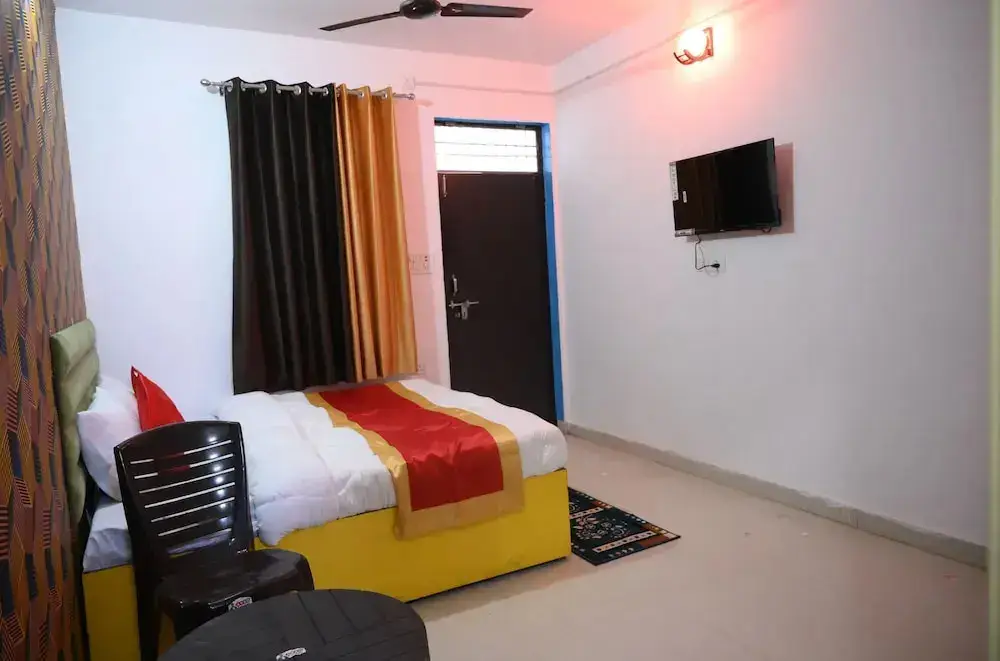 Барейлли: All In One Guest House