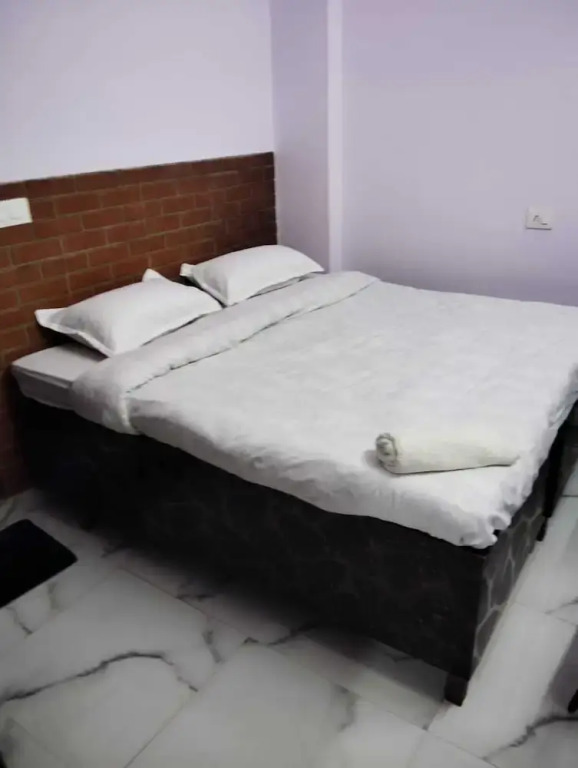 Нью-Дели: COSY Rooms