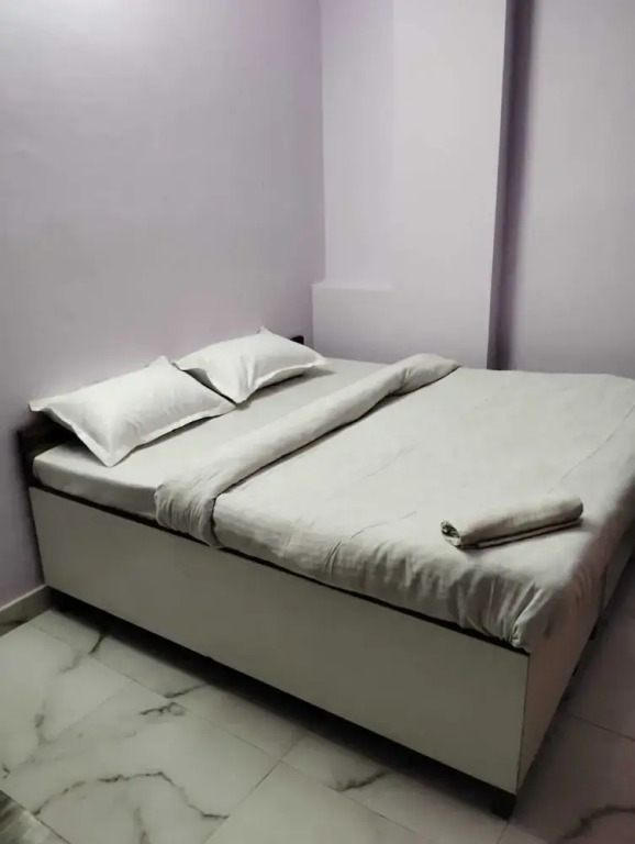 Нью-Дели: COSY Rooms