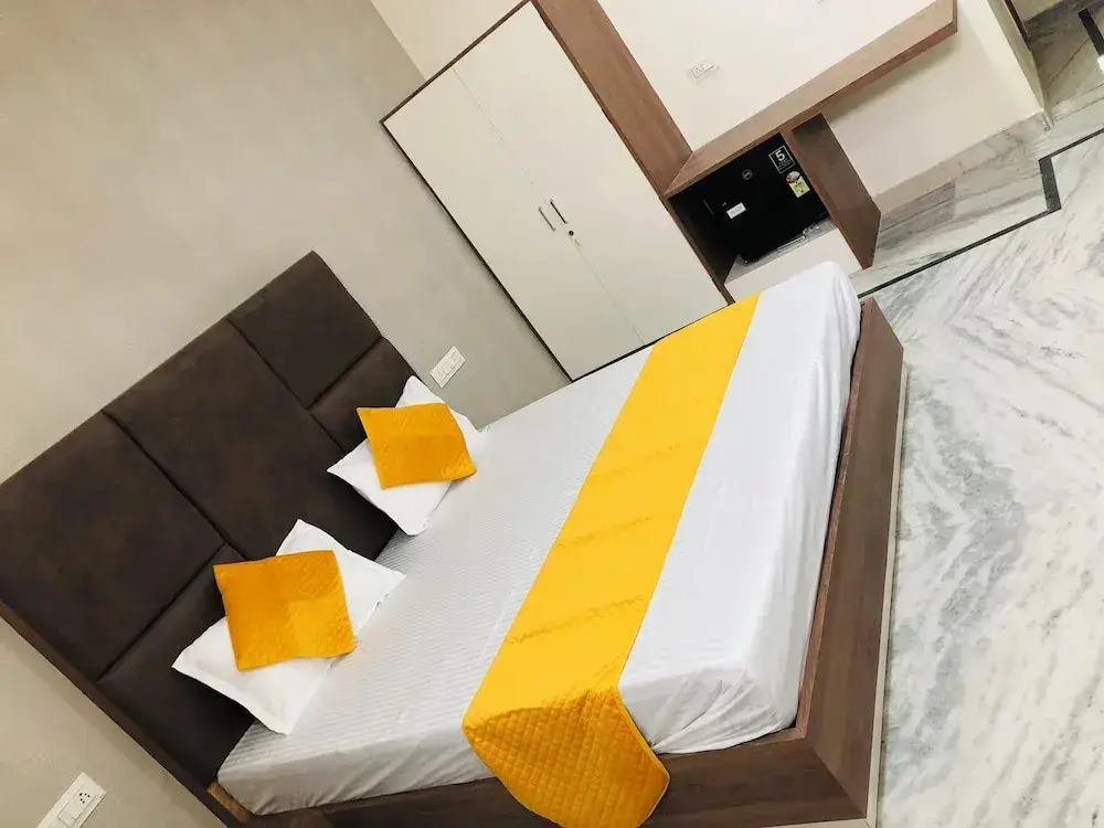 Батхинда: The Highclass Hotel