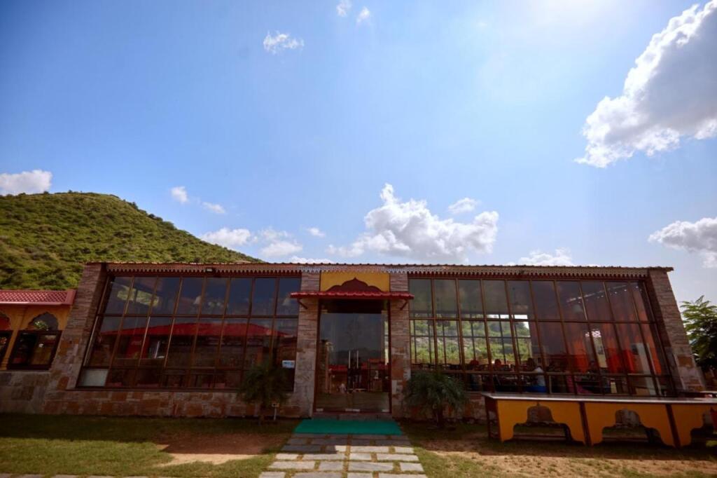 Vijaygarh Resort — фото 1