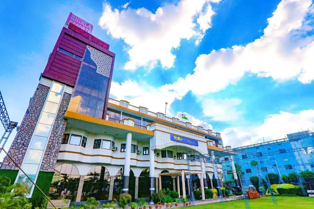 Лакхнау: FabHotel Shimla Resort
