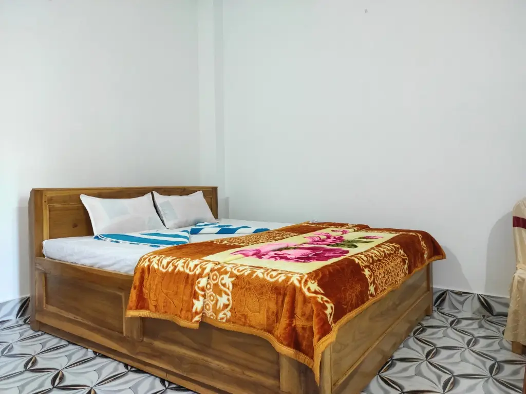 Джиоти Гаон: Homocation River Rock Tourist Lodge