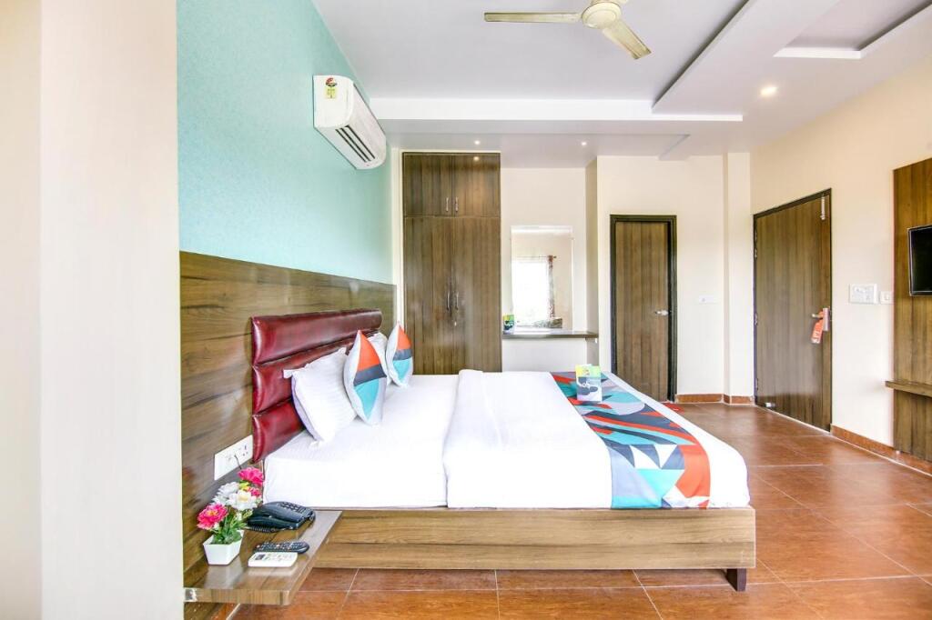 Лакхнау: FabHotel The Gayatri Palace