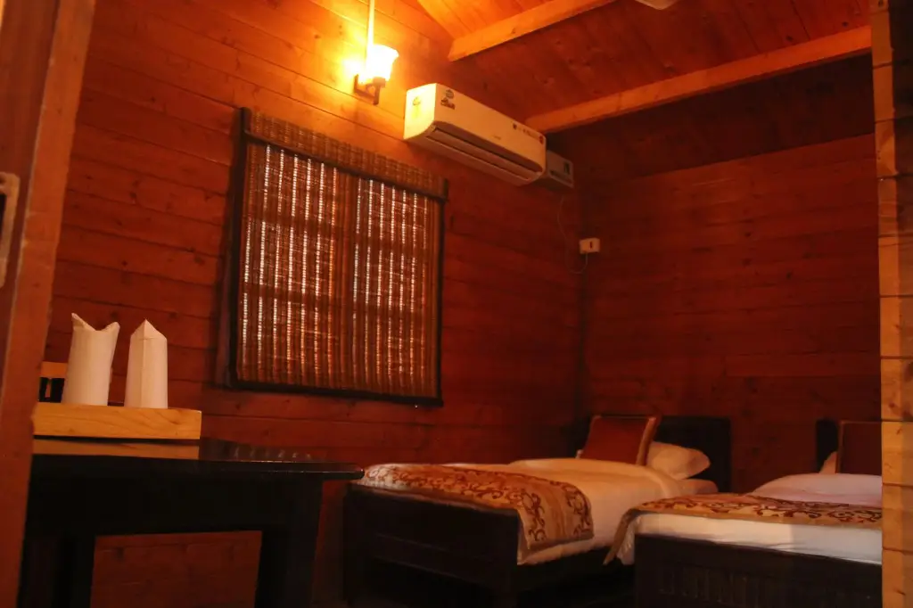 Наинитал: Kyari Corbett Resort