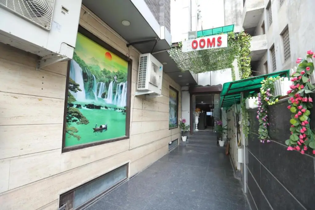 Hotel Vivah Residency Couple Friendly Pashim Vihar — фото 1