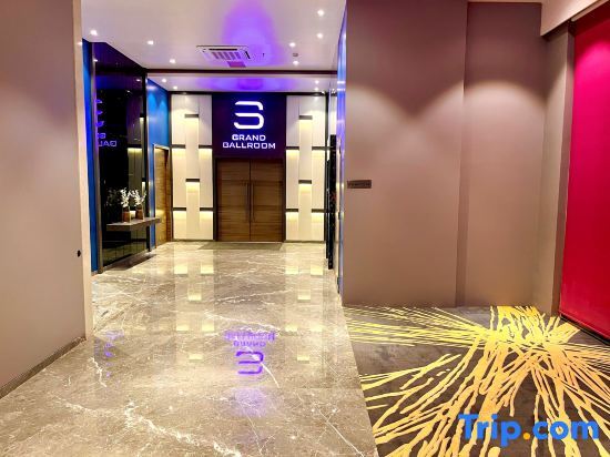 Какинада: Svenska Design Hotel Kakinada