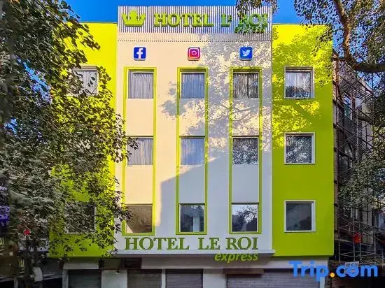 Hotel Le Roi Express @ Karol Bagh — фото 1