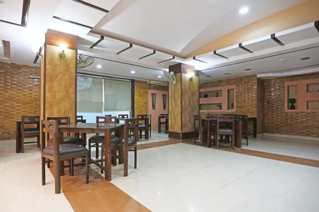 Нью-Дели: Hotel Tashkent Palace - New Delhi Railway Station - Paharganj