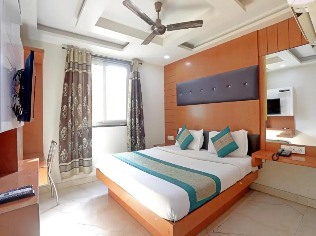 Нью-Дели: Hotel Tashkent Palace - New Delhi Railway Station - Paharganj