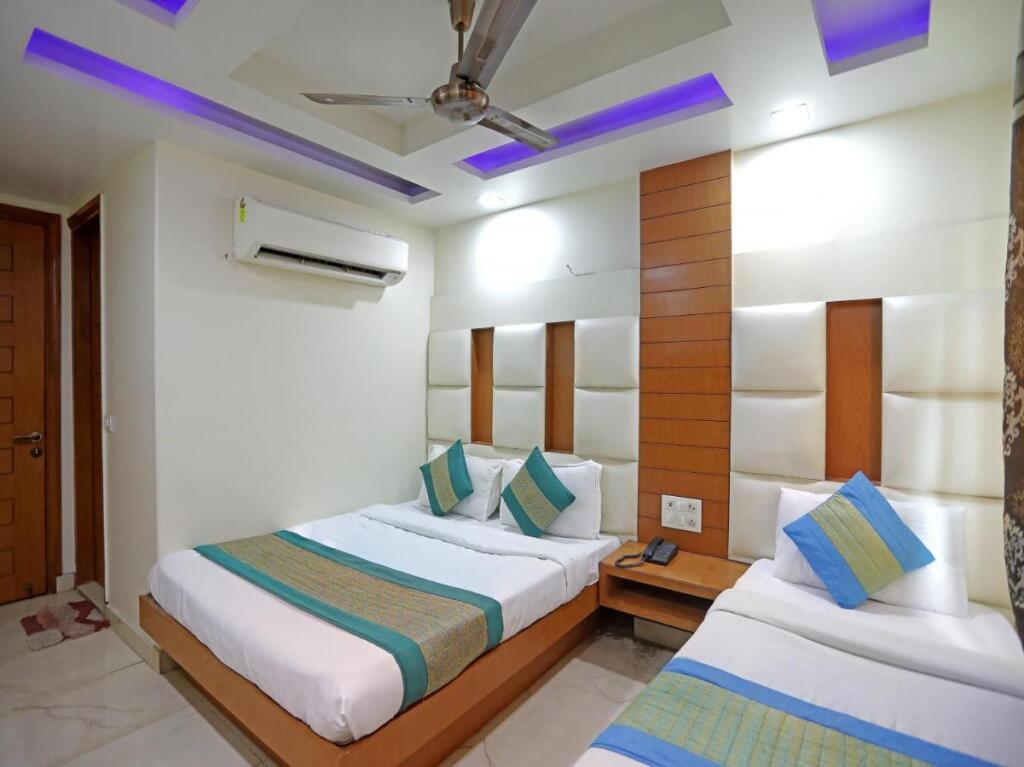Нью-Дели: Hotel Tashkent Palace - New Delhi Railway Station - Paharganj