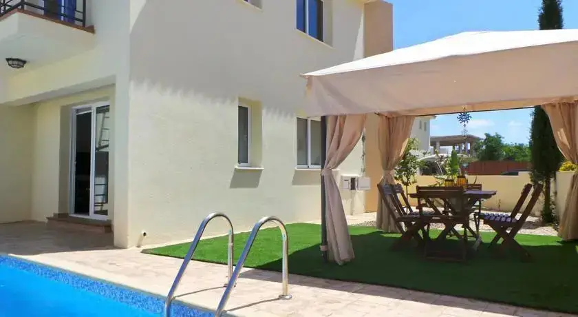 Протарас: Sea Princess Luxury Villas