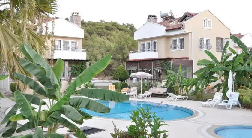 Фетхие: Oasis Lettings Calis