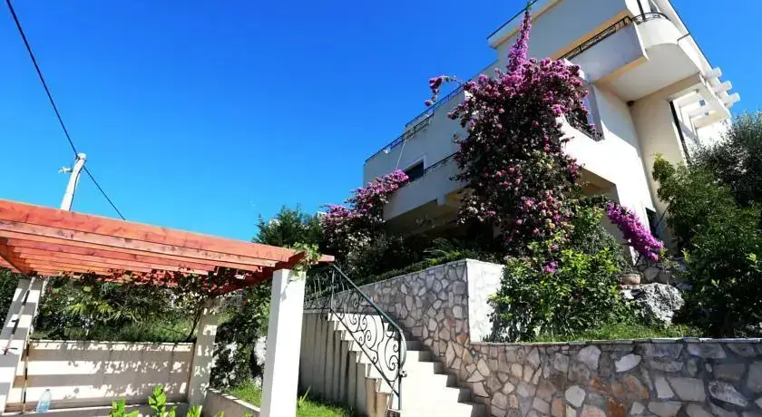 Villa " Bellevue " — фото 1