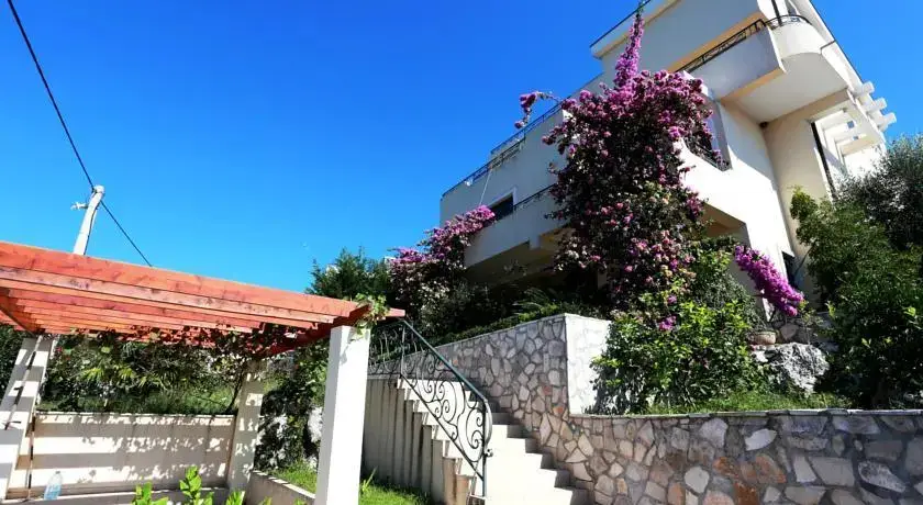Villa " Bellevue " — фото 1