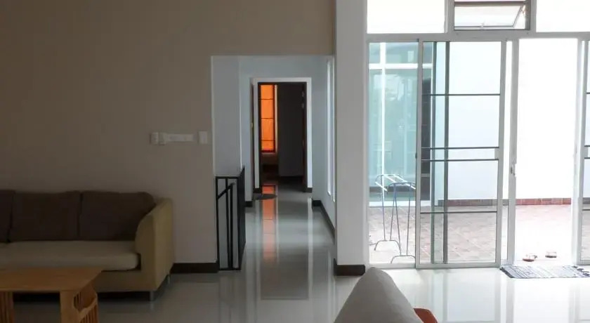 Пранбури : Villa Khao Tao Lake Side