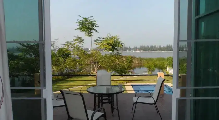 Пранбури : Villa Khao Tao Lake Side