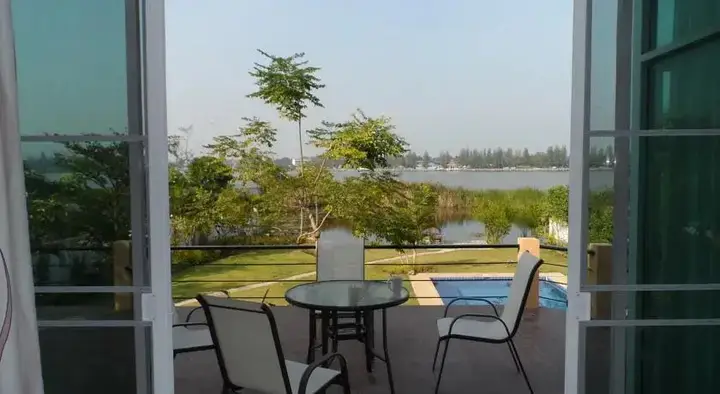 Пранбури : Villa Khao Tao Lake Side
