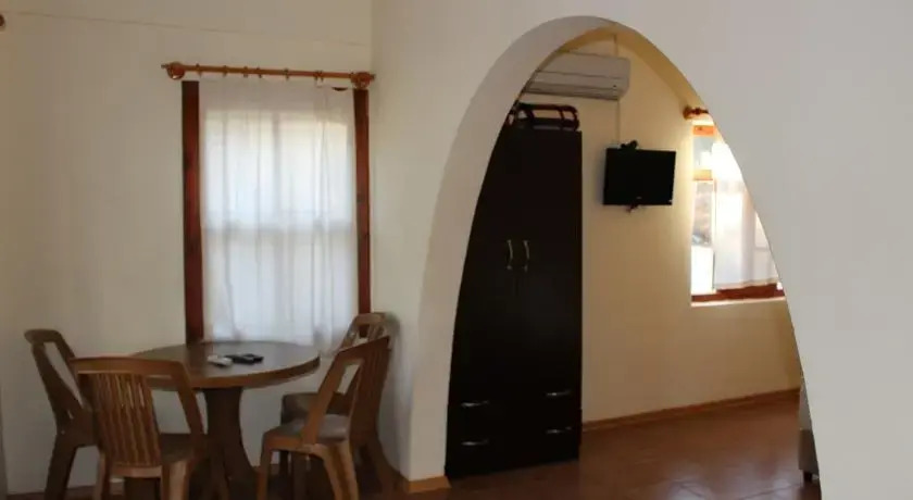 Акьяка: Lodges in Akyaka Kamp