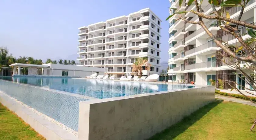 Сам-Рои-Йот: The Sea Condo @Pranburi