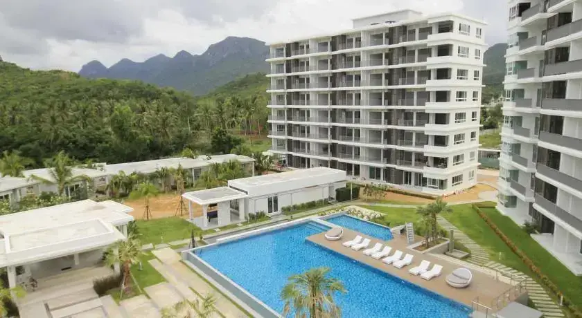 Сам-Рои-Йот: The Sea Condo @Pranburi
