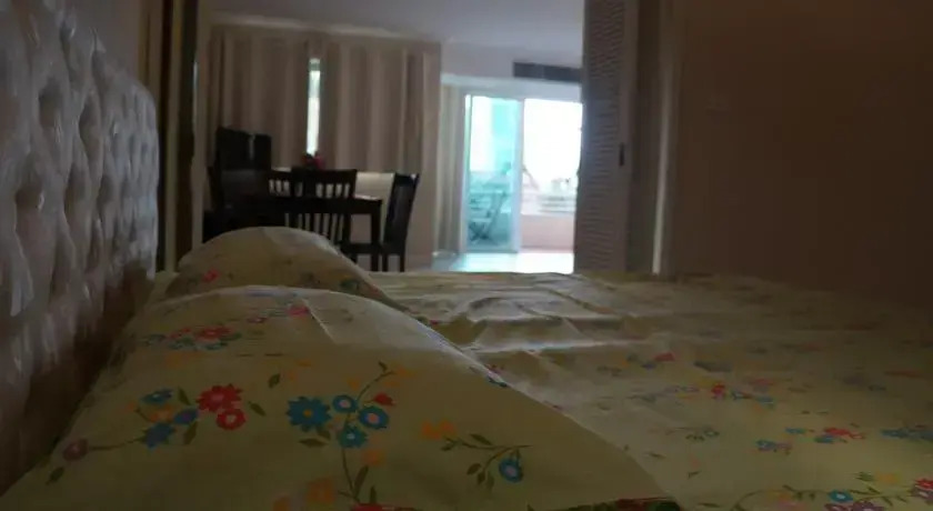 Паттайя: Pratumnak Executive Apartment