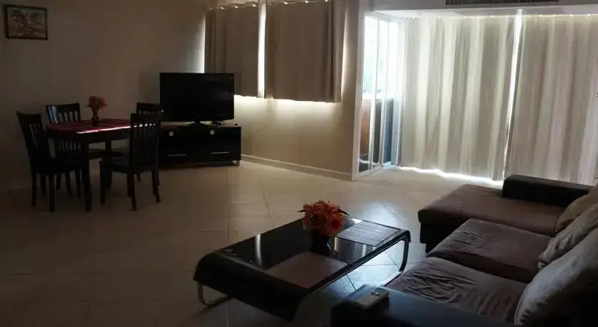 Паттайя: Pratumnak Executive Apartment