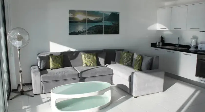 Kiyikislacik: Horizon Sky Duplex House