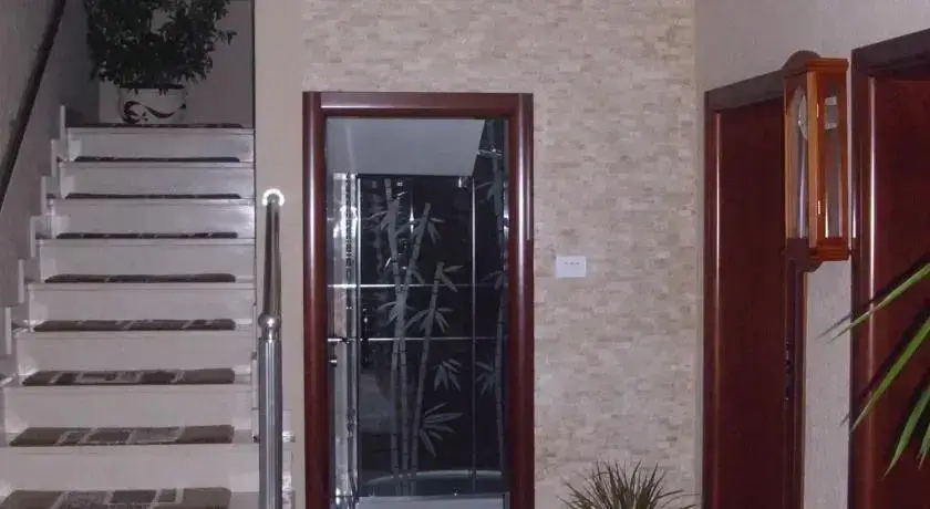 Ульцинь: Apartmani Shata