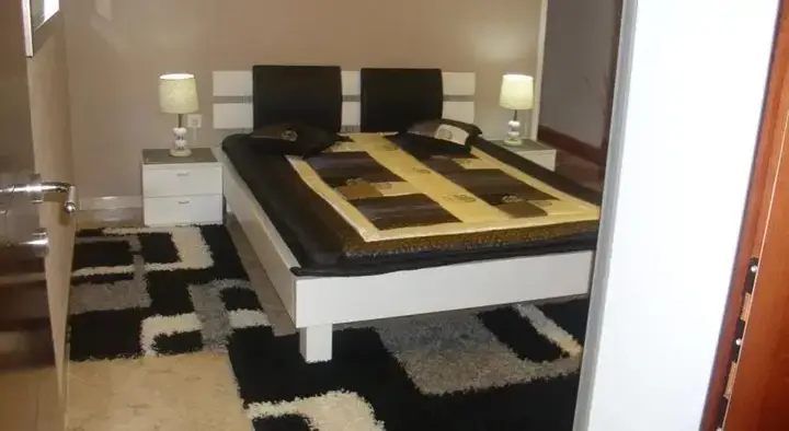 Ульцинь: Apartmani Shata
