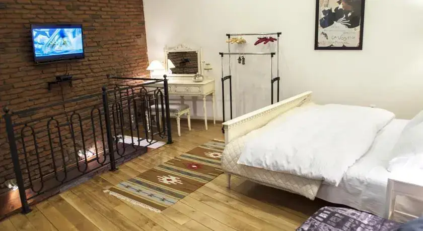 Тбилиси: Duplex Apartment near Sharden Street